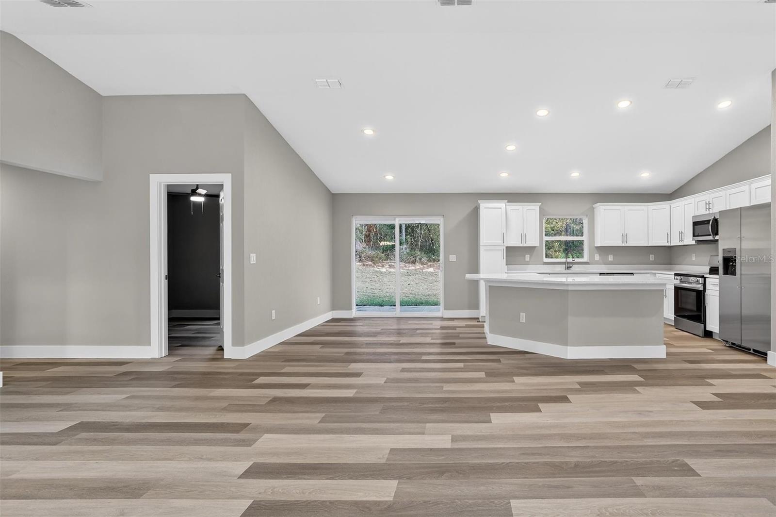 CITRUS SPGS UNIT 07 - Residential