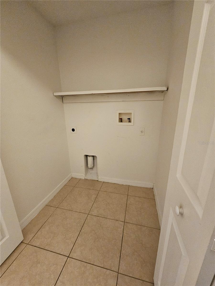 MINNEOLA PINE BLUFF PH 02 LT 98 PB 50 P - Residential Lease