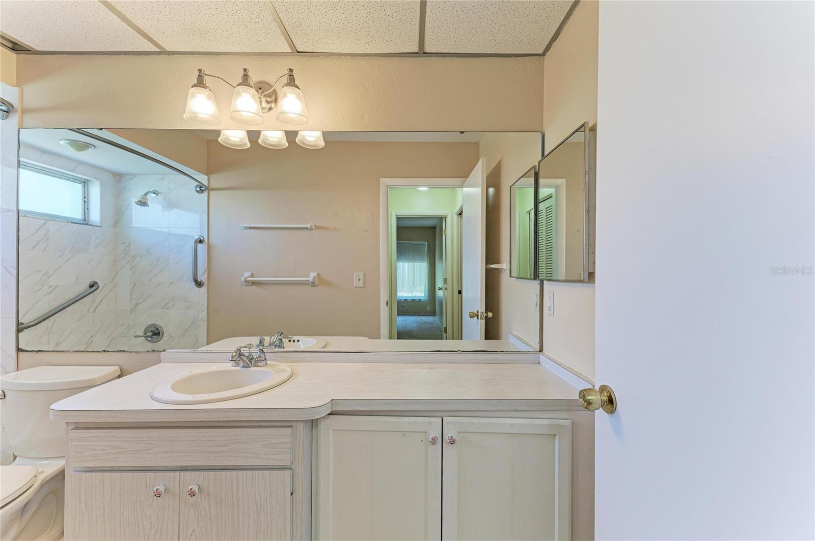 VILLAGE GREEN OF BRADENTON - Residential