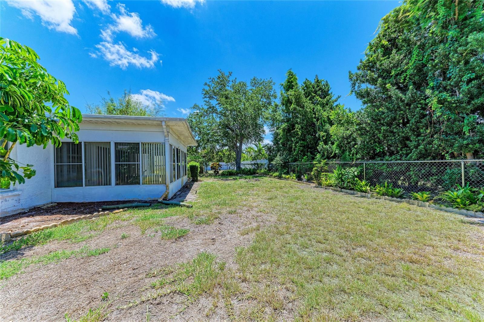 VILLAGE GREEN OF BRADENTON - Residential