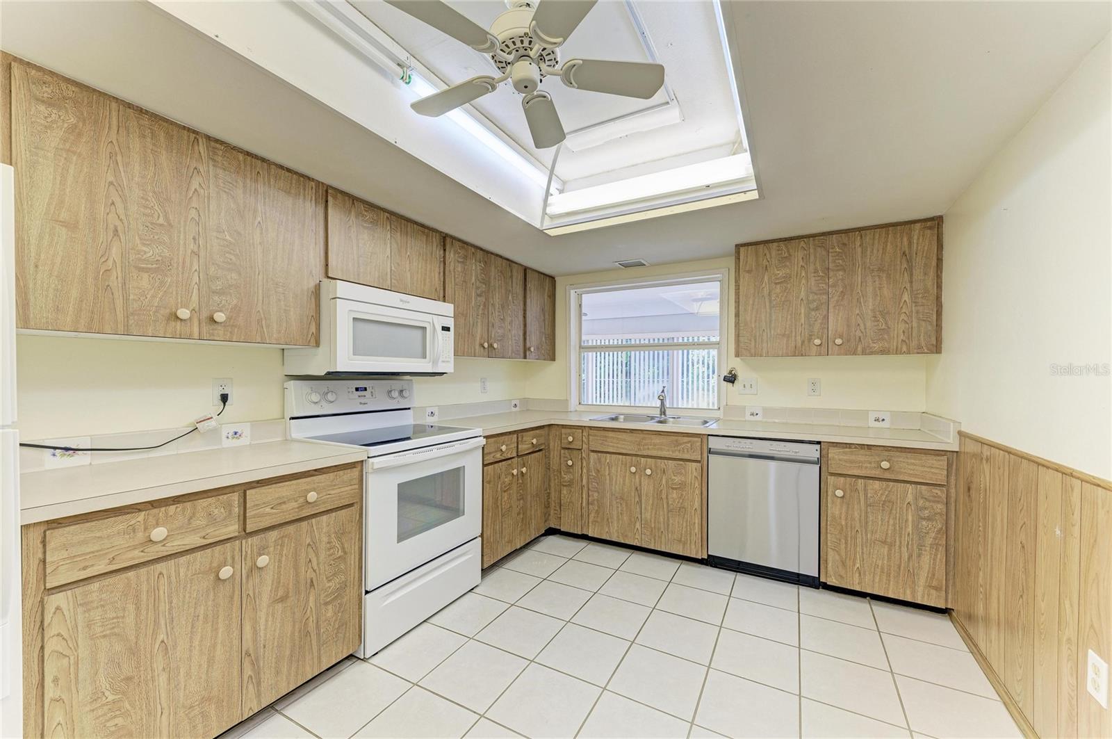 VILLAGE GREEN OF BRADENTON - Residential