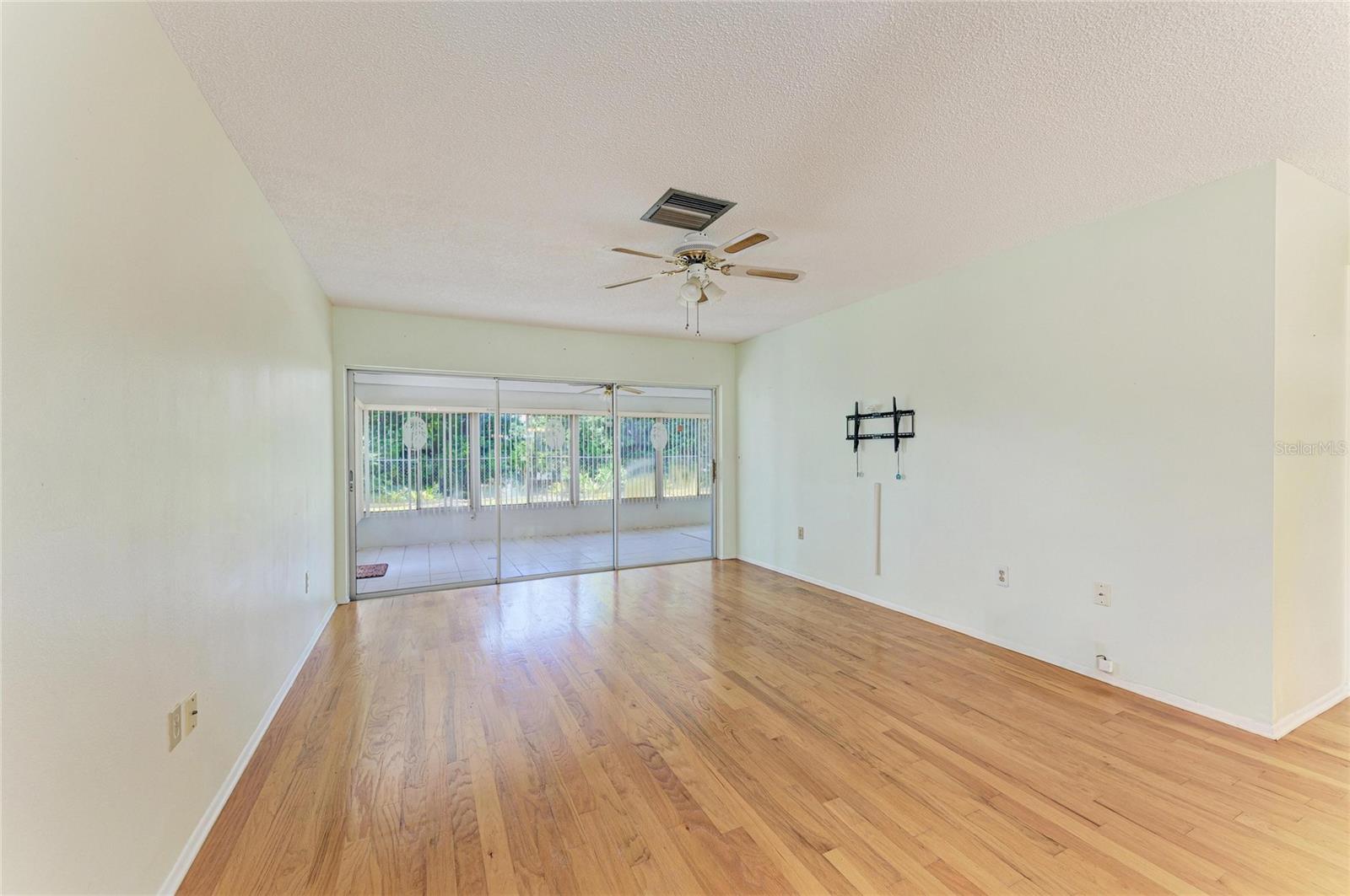 VILLAGE GREEN OF BRADENTON - Residential