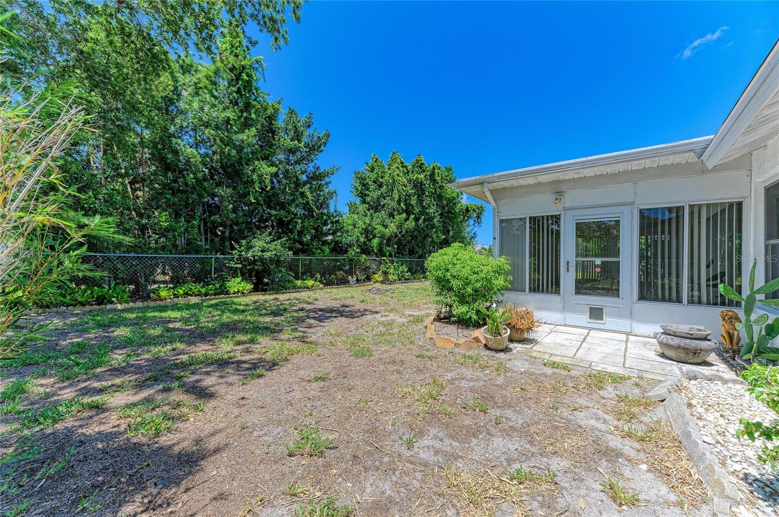 VILLAGE GREEN OF BRADENTON - Residential