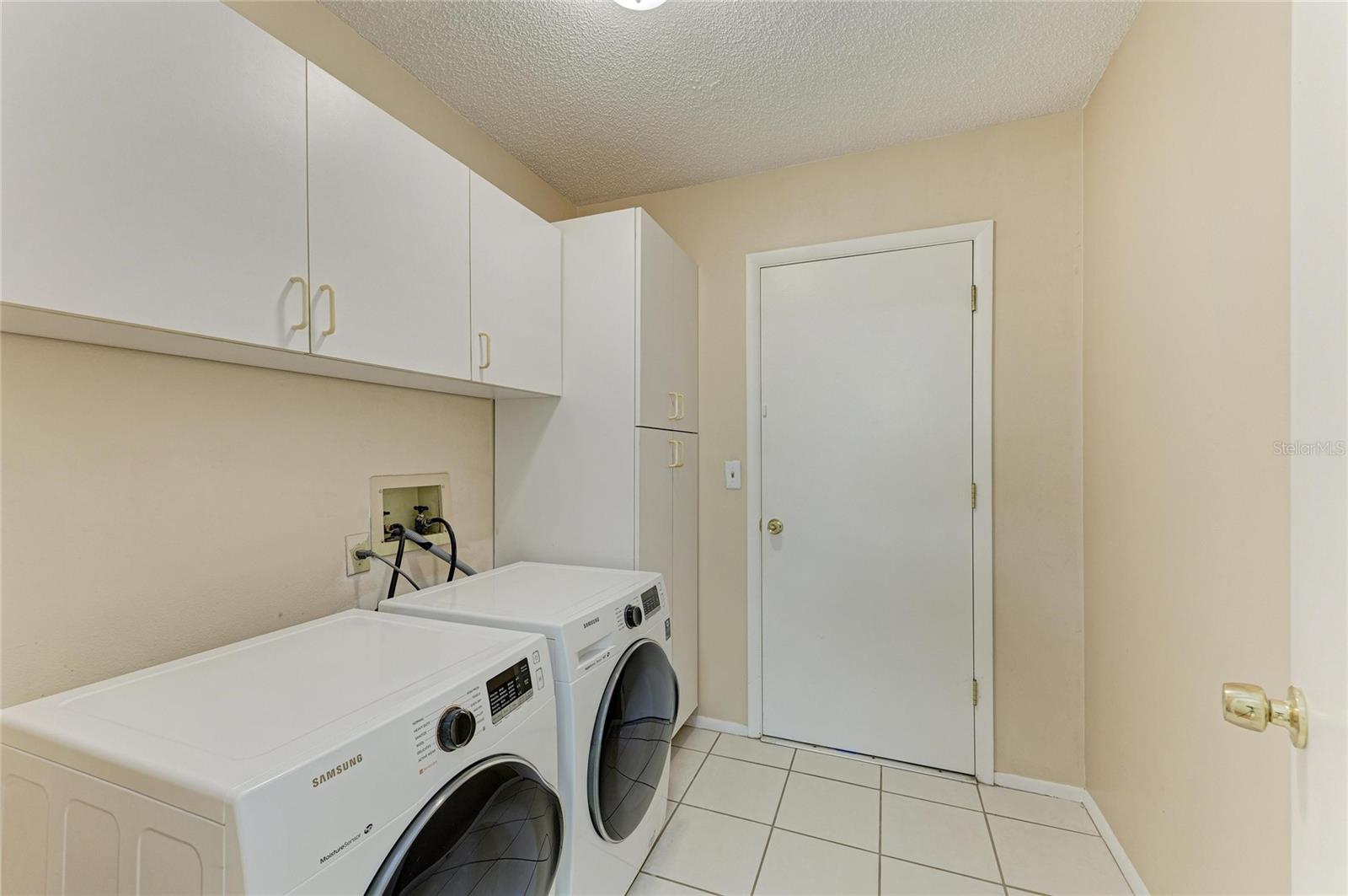VILLAGE GREEN OF BRADENTON - Residential