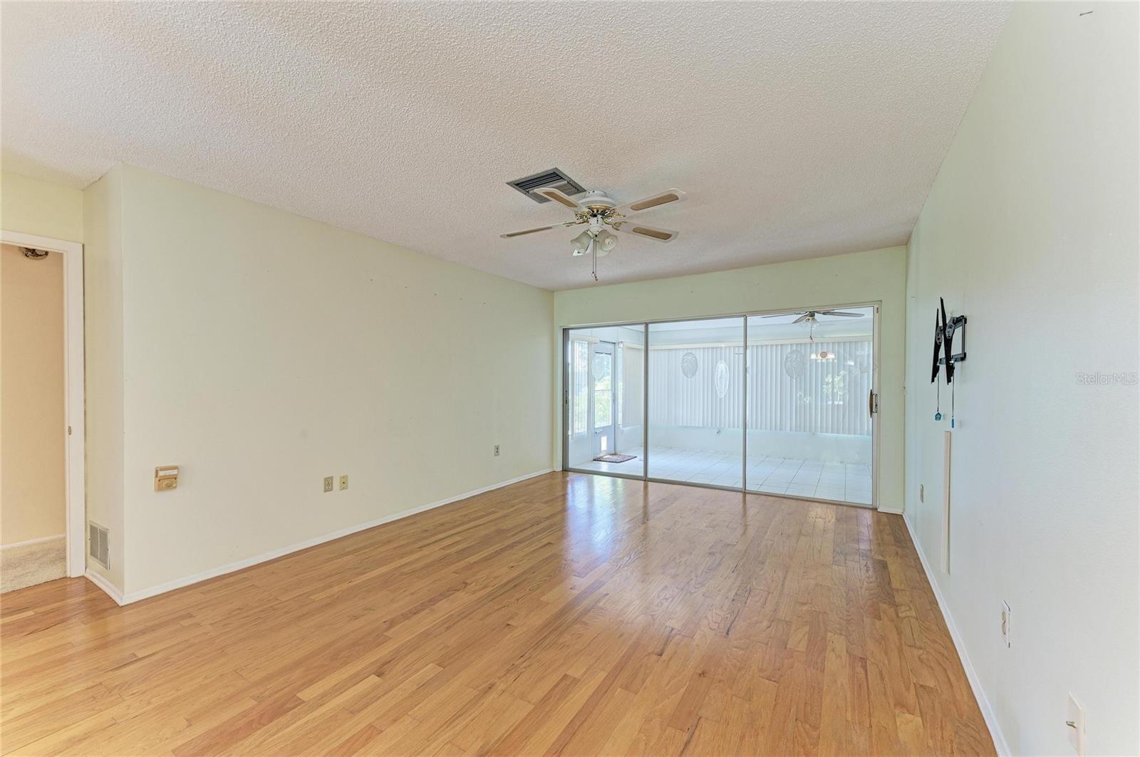 VILLAGE GREEN OF BRADENTON - Residential