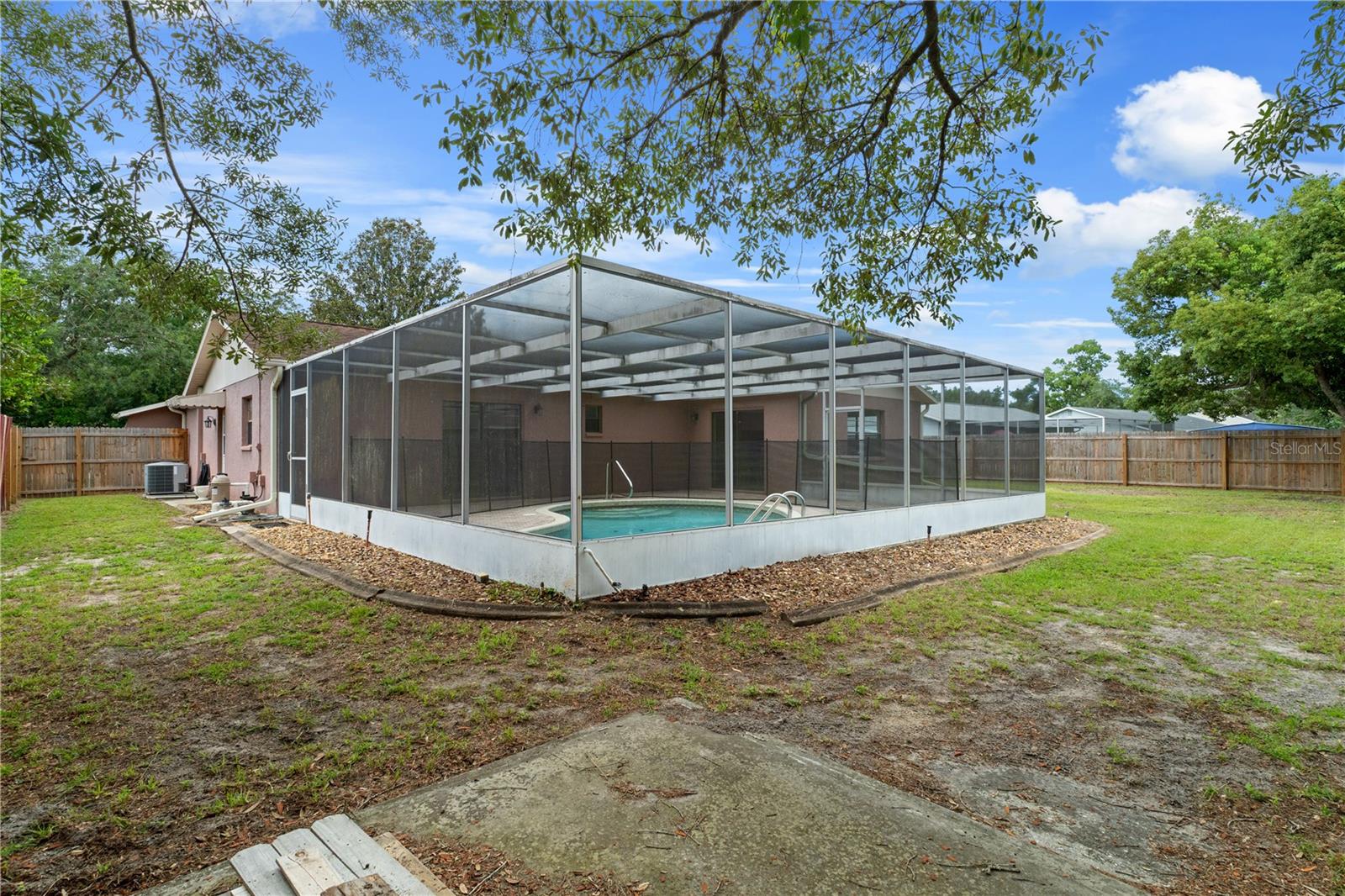 SPRING HILL - Residential