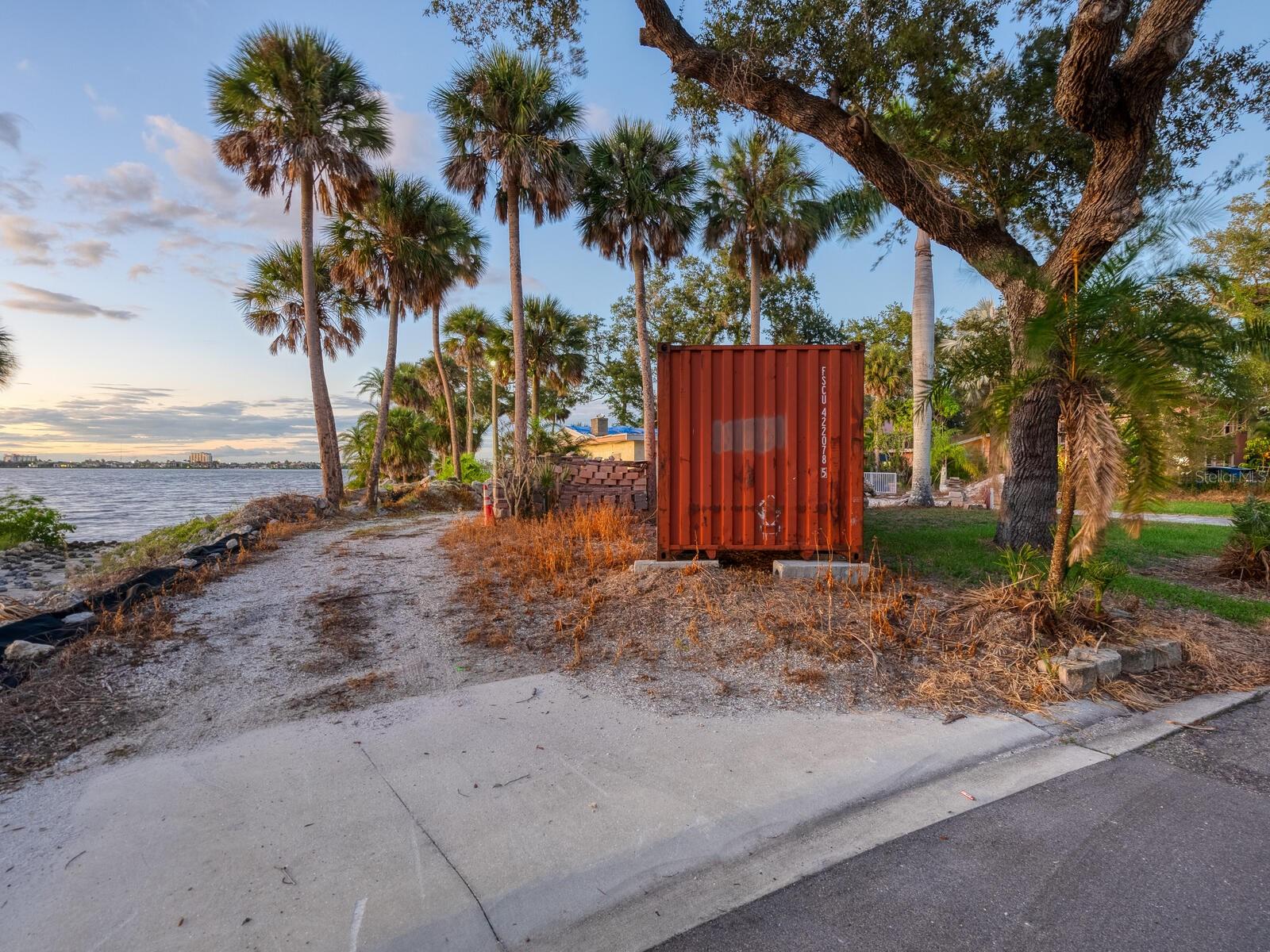 ACREAGE - Residential
