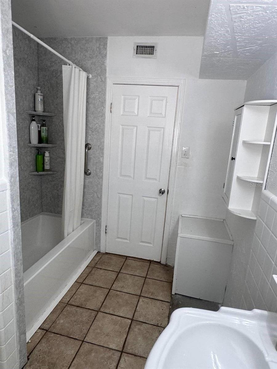GRAND VIEW TERRACE - Residential Lease