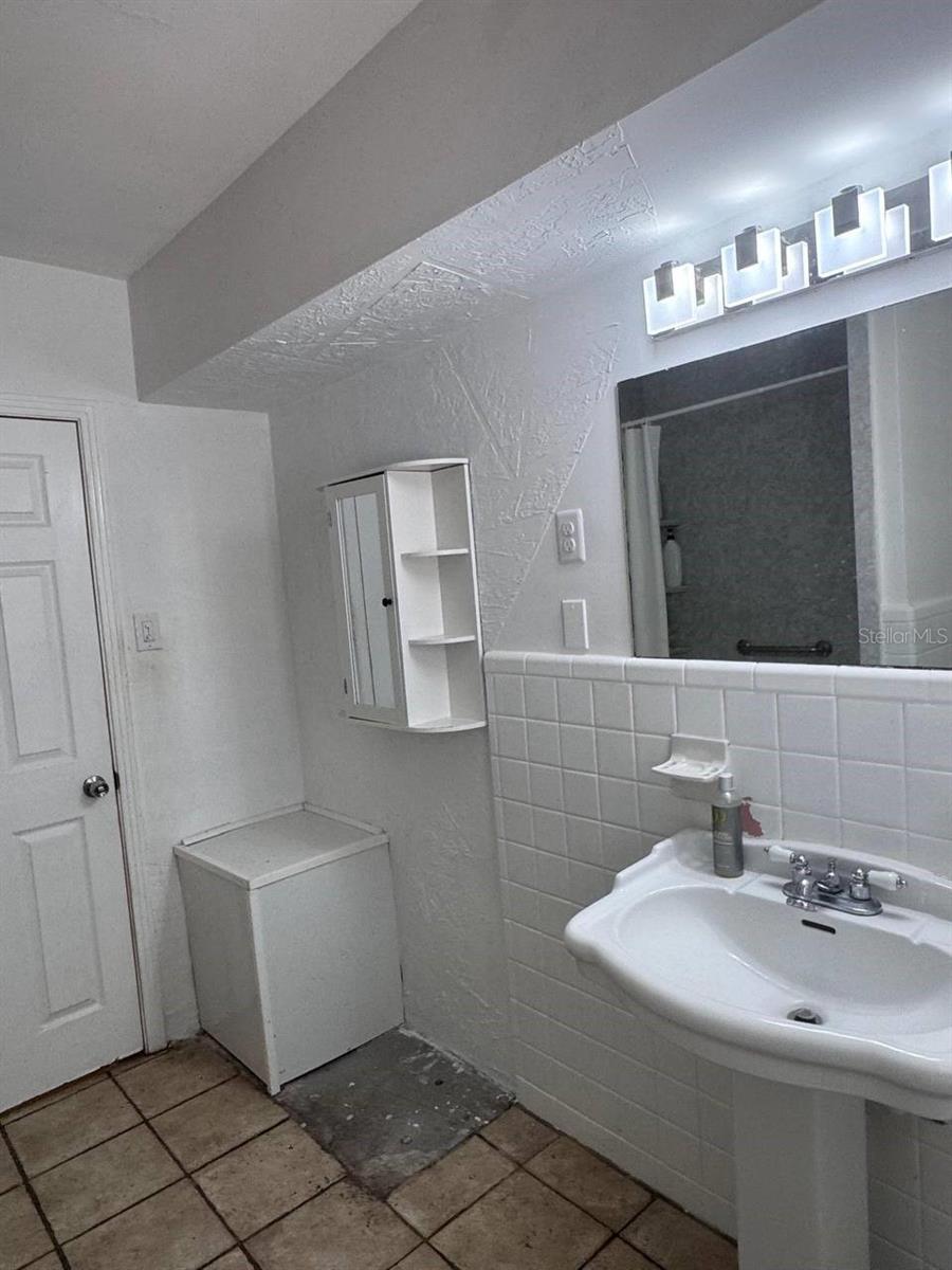 GRAND VIEW TERRACE - Residential Lease
