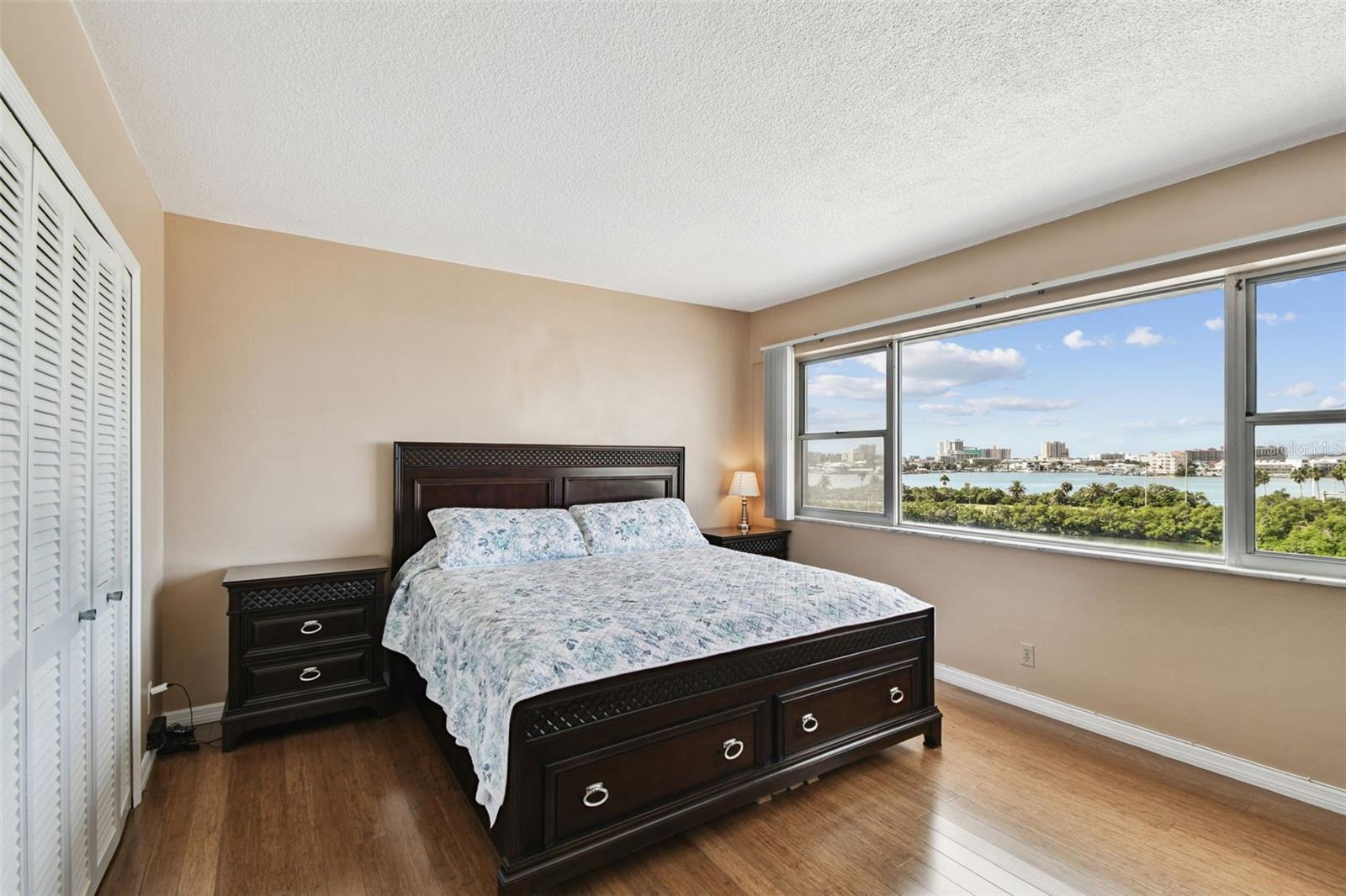 HORIZON HOUSE CO-OP - Residential
