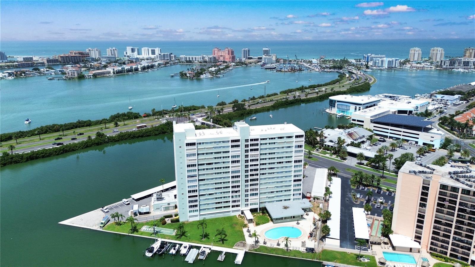 HORIZON HOUSE CO-OP - Residential