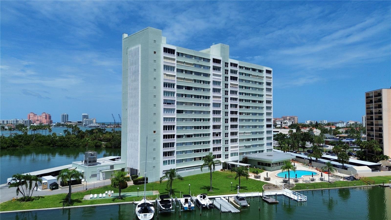 HORIZON HOUSE CO-OP - Residential