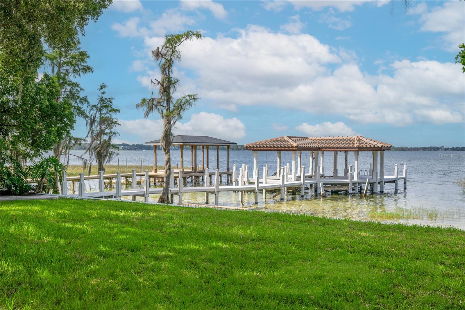ALADAR ON LAKE BUTLER - Residential