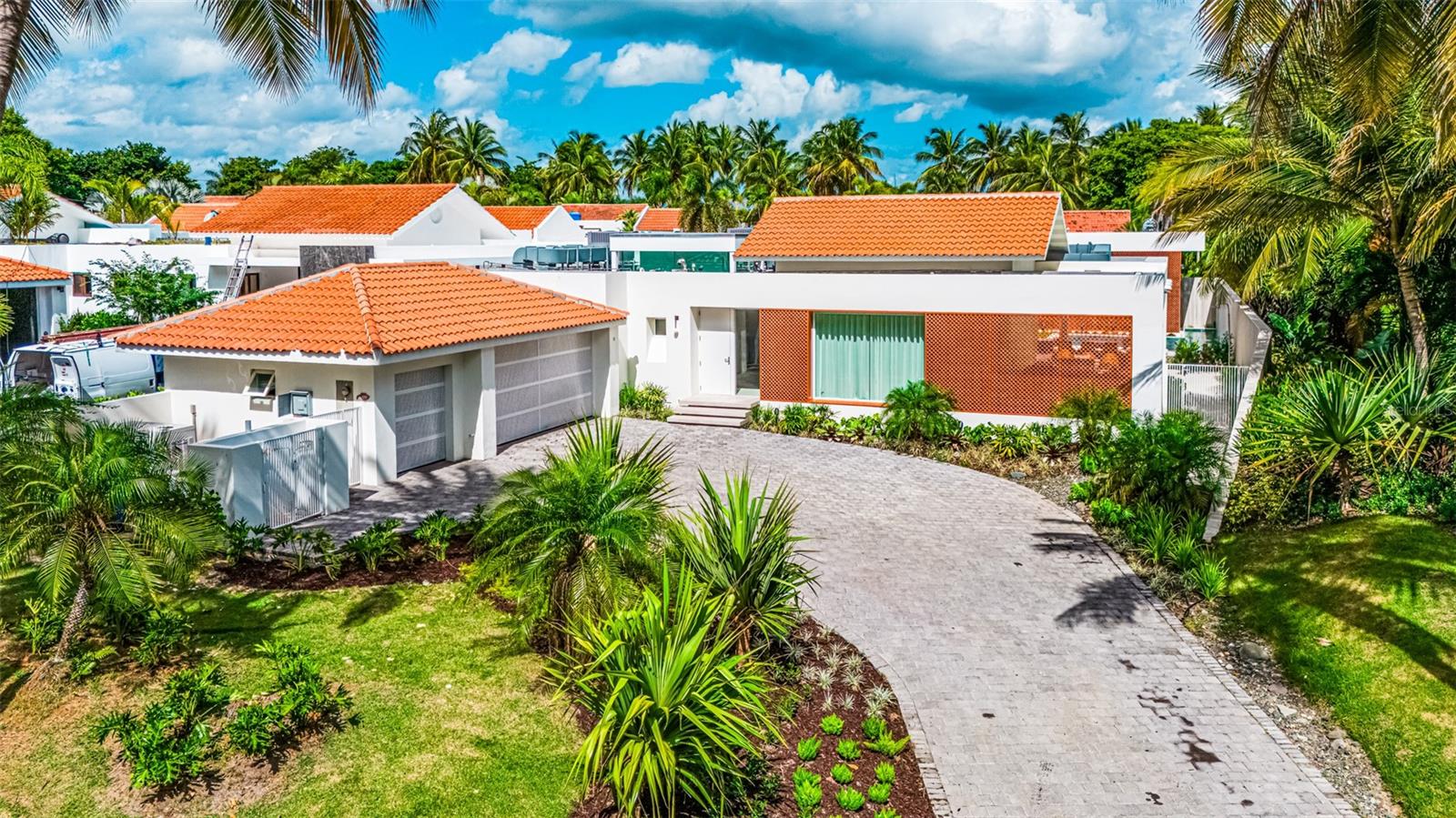DORADO BEACH EAST - Residential