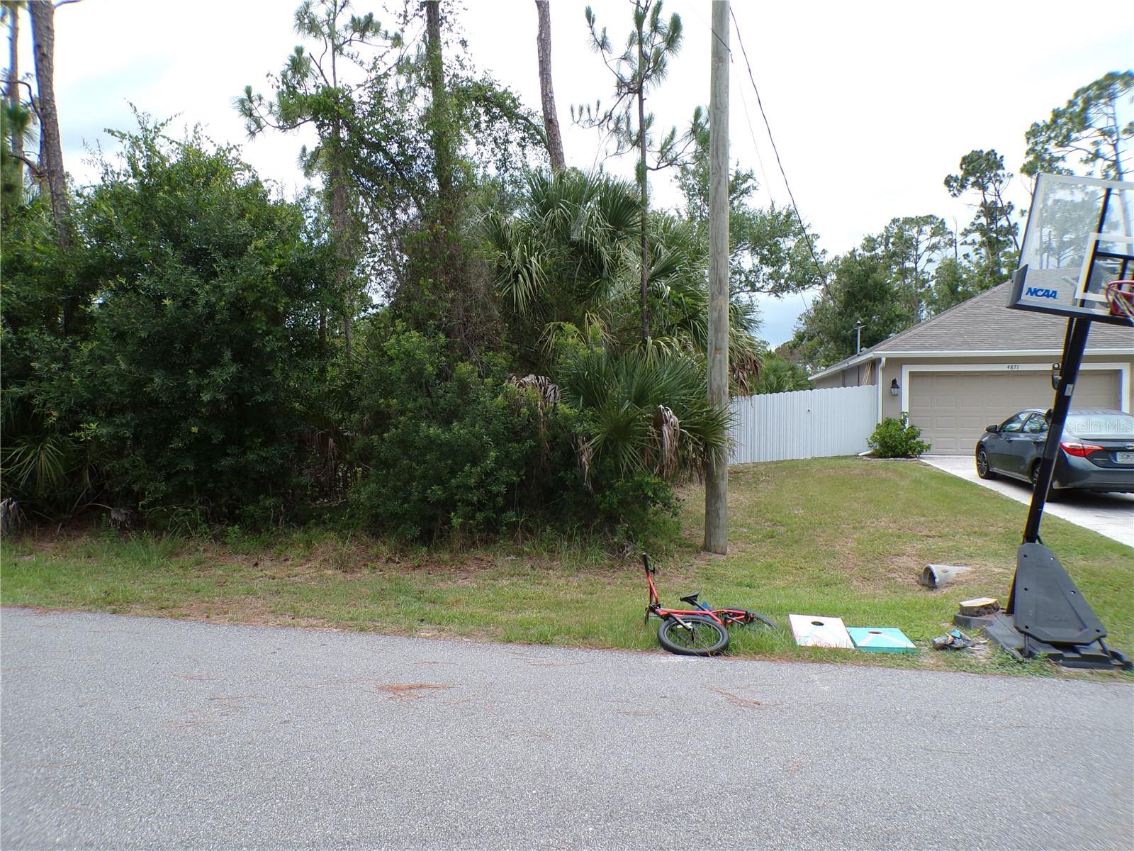 PORT CHARLOTTE SUB 25 - Land