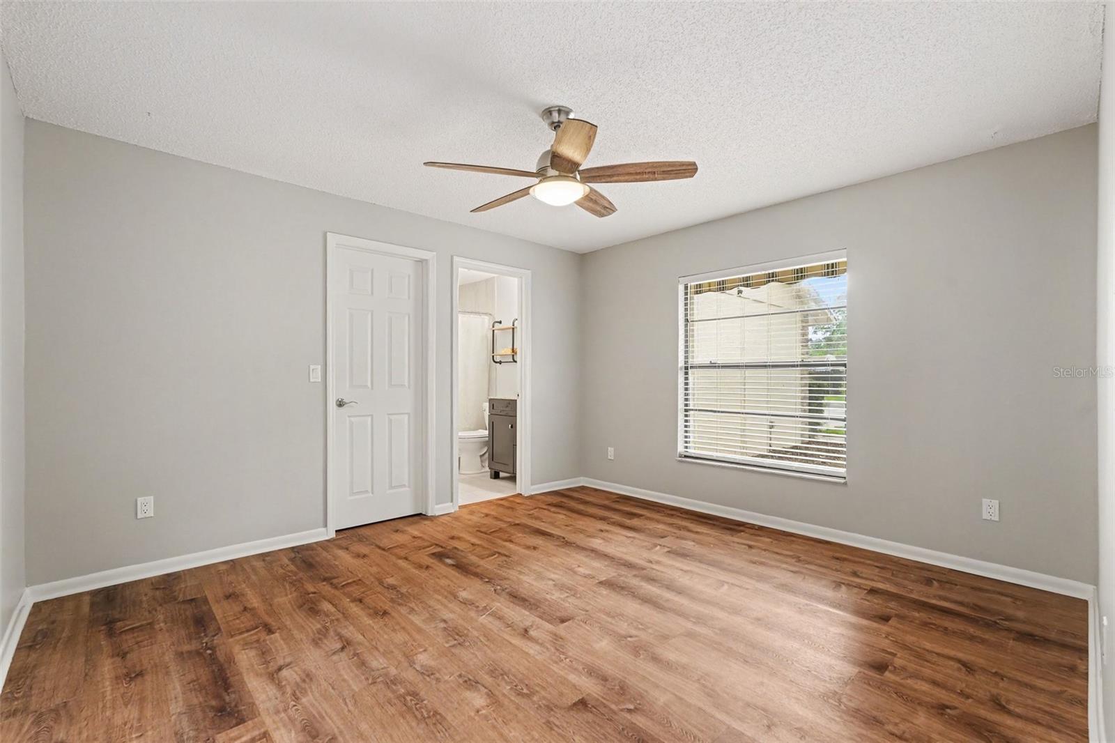 LIVINGSTON UNIT III B - Residential Lease