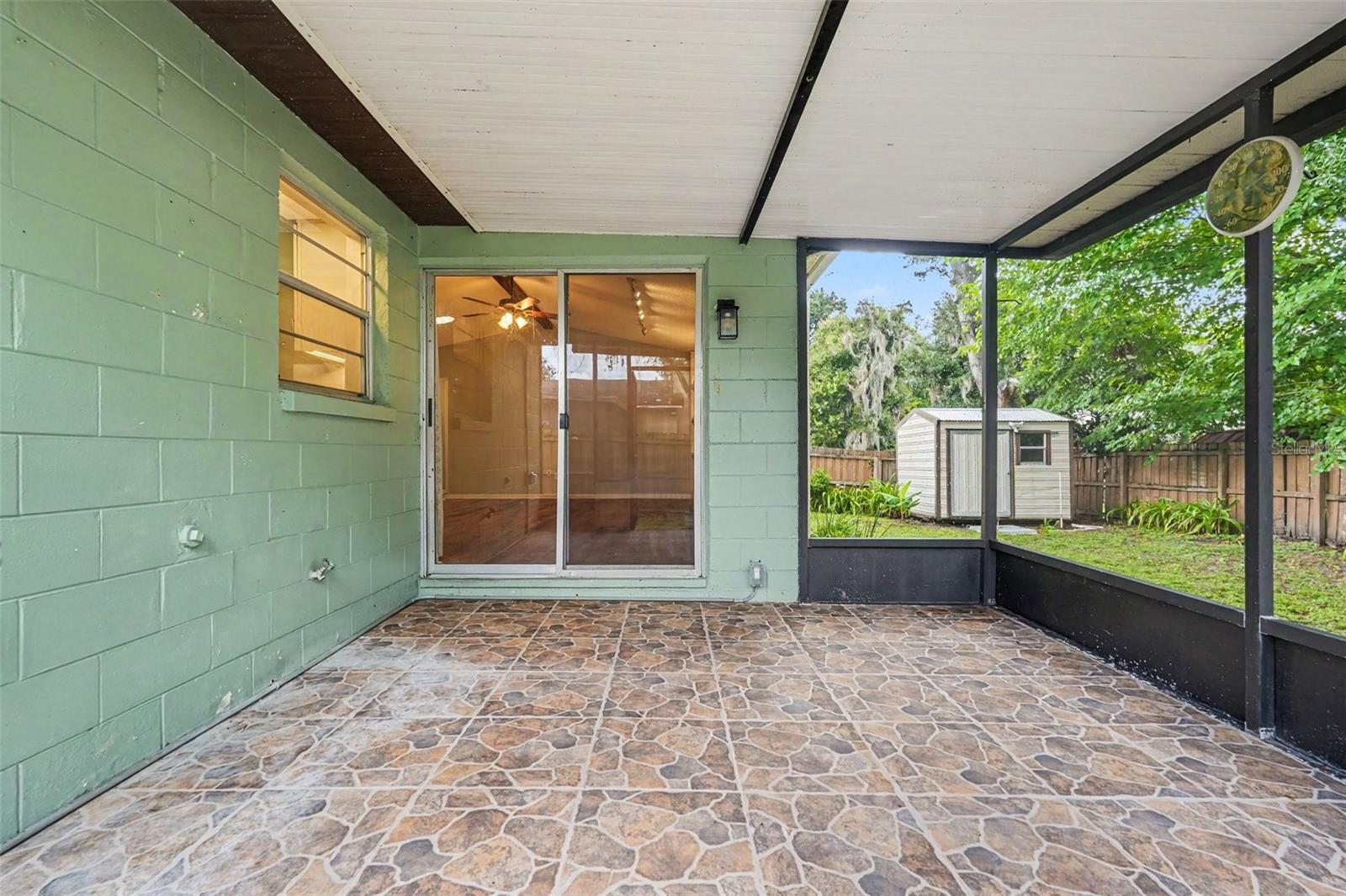 LIVINGSTON UNIT III B - Residential Lease