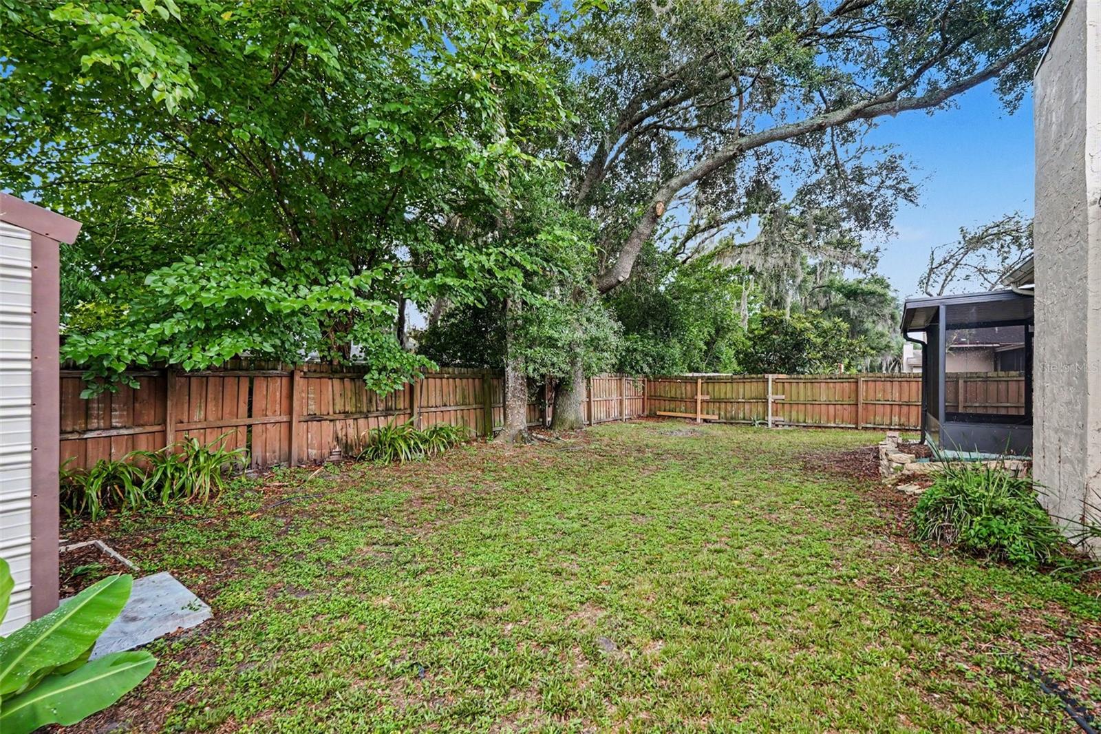 LIVINGSTON UNIT III B - Residential Lease