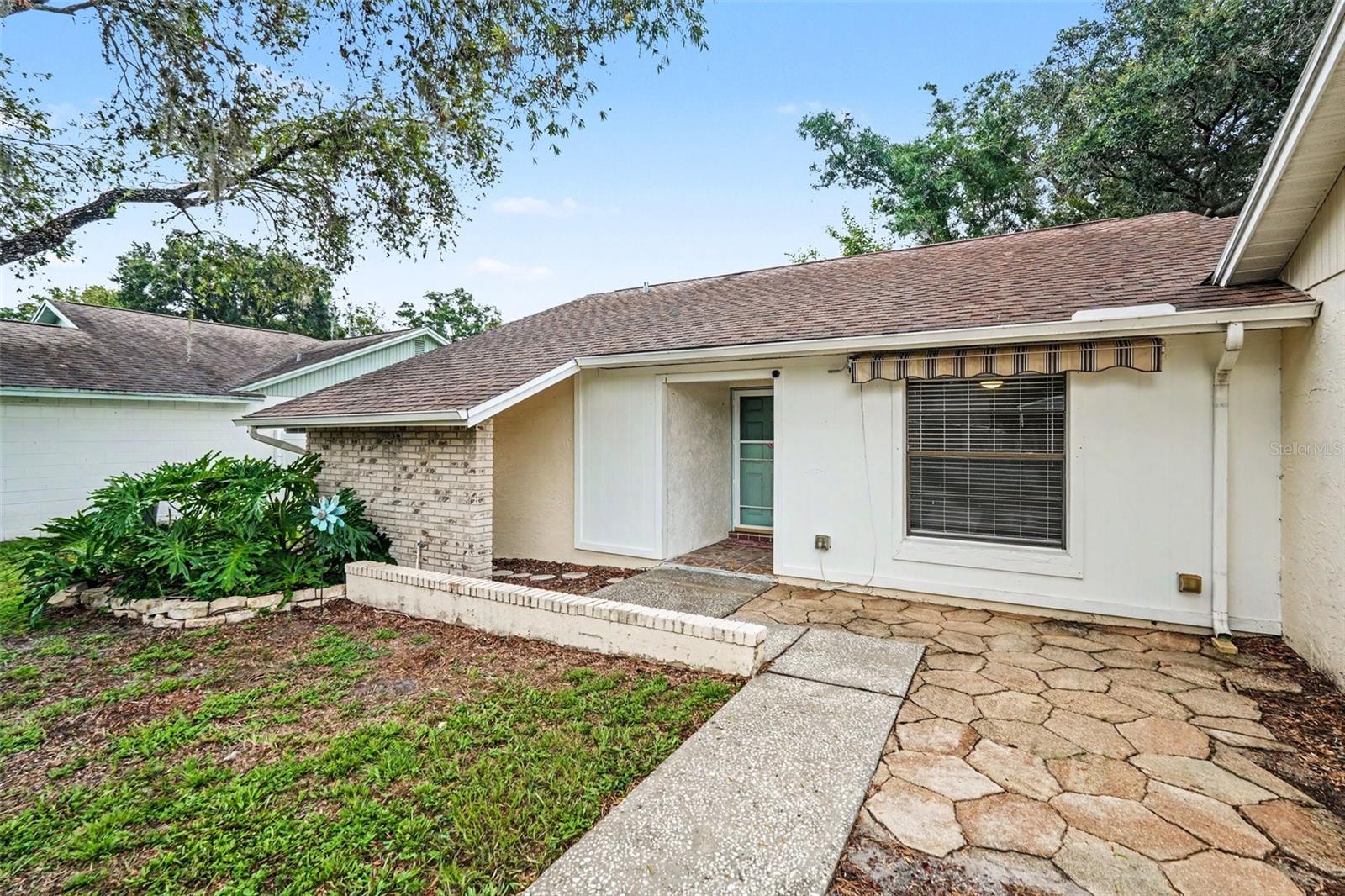 LIVINGSTON UNIT III B - Residential Lease