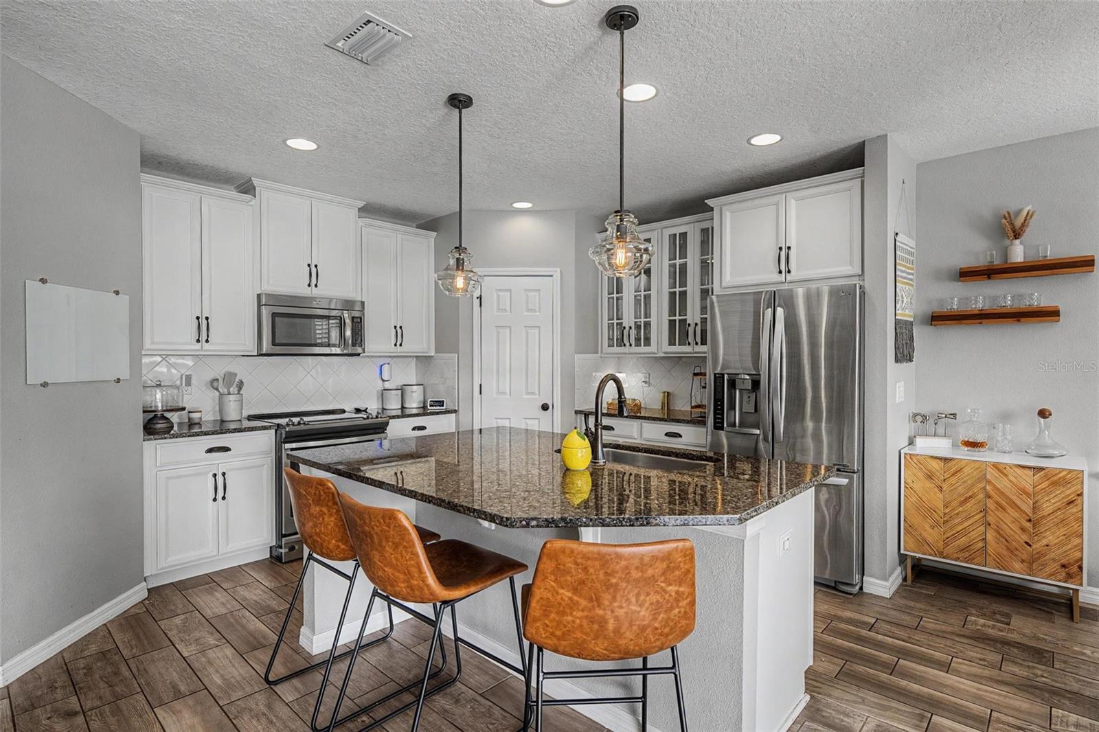 LONG LAKE RANCH - Residential