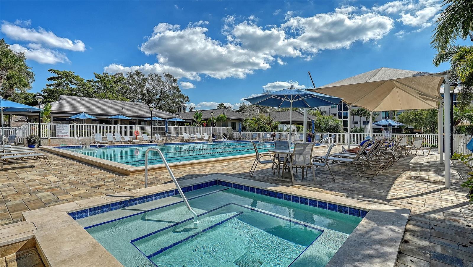 EAGLES POINT AT THE LANDINGS - Residential