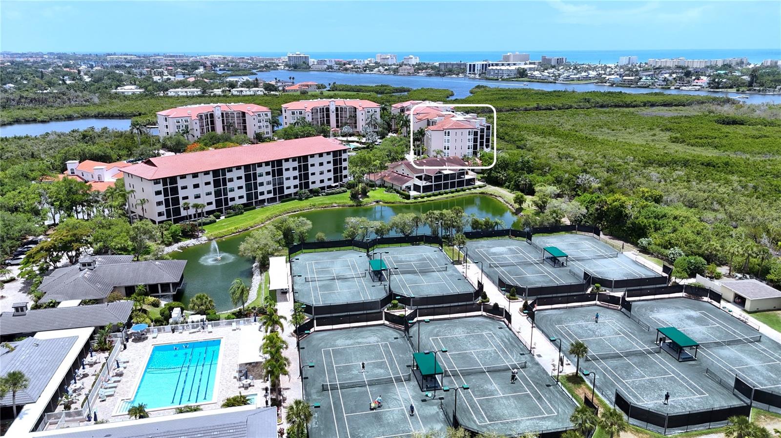 EAGLES POINT AT THE LANDINGS - Residential