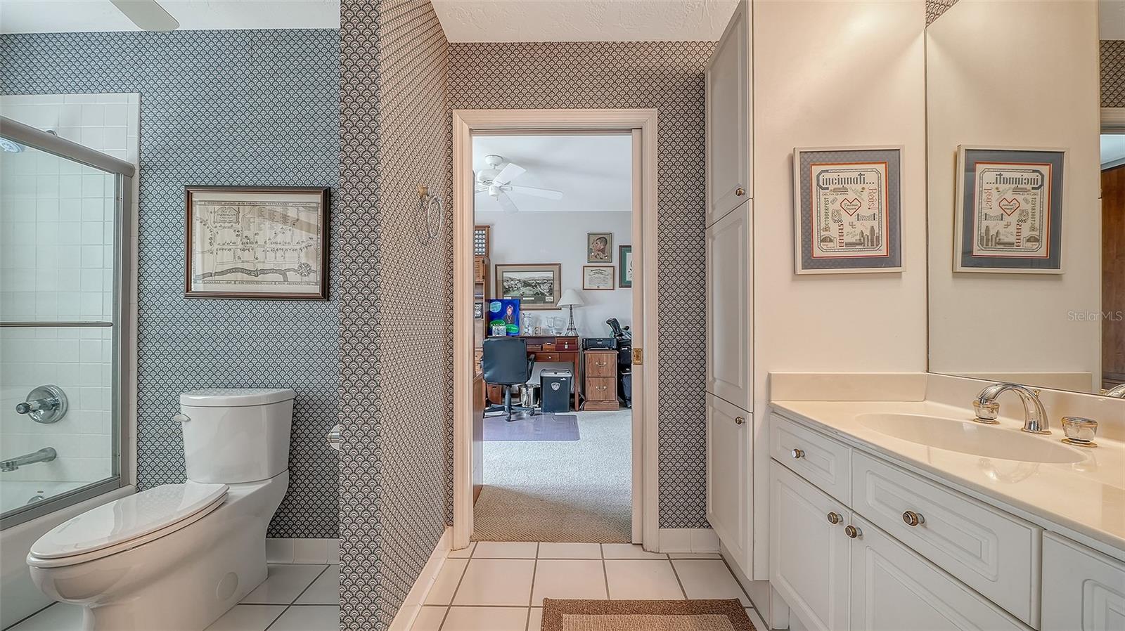 EAGLES POINT AT THE LANDINGS - Residential