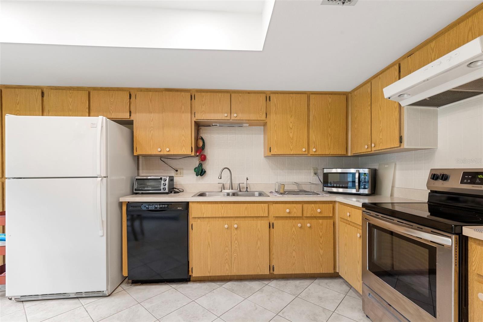 COUNTRYBROOK CONDO - Residential