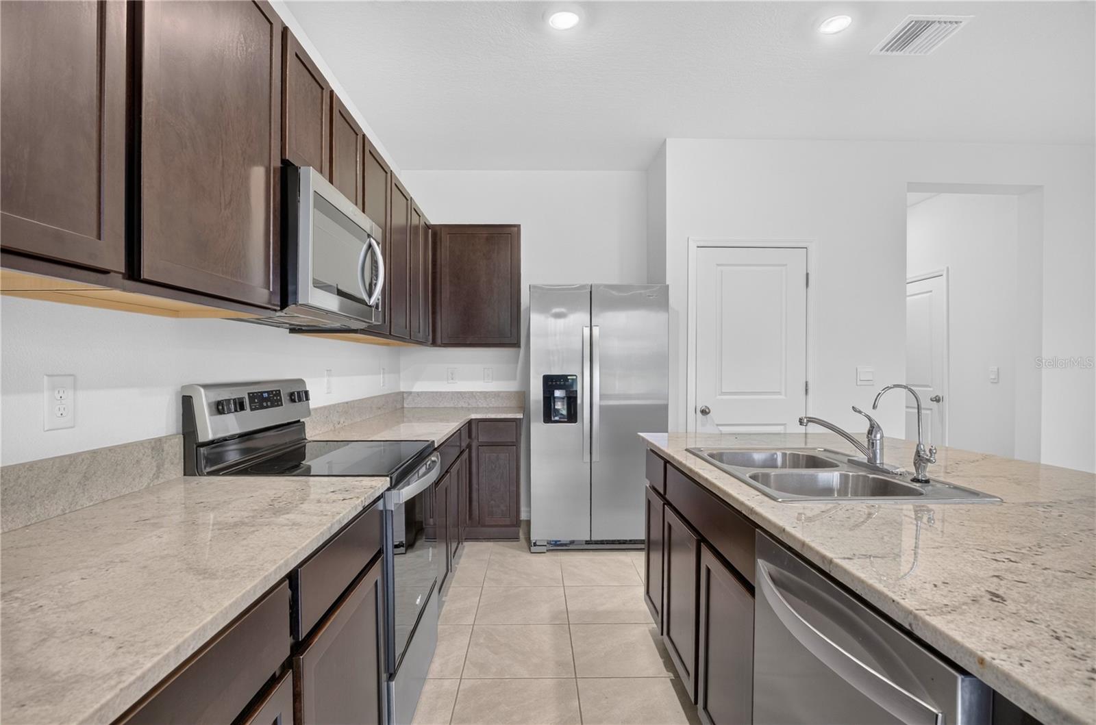 AVALON PARK WEST NORTH PH 2 4 5 - Residential
