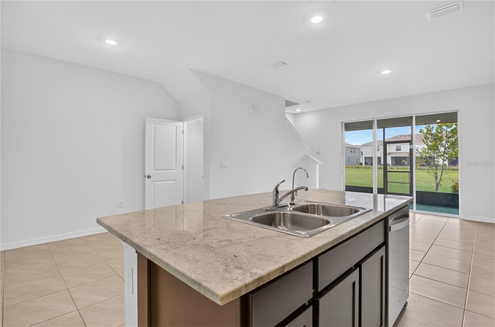 AVALON PARK WEST NORTH PH 2 4 5 - Residential