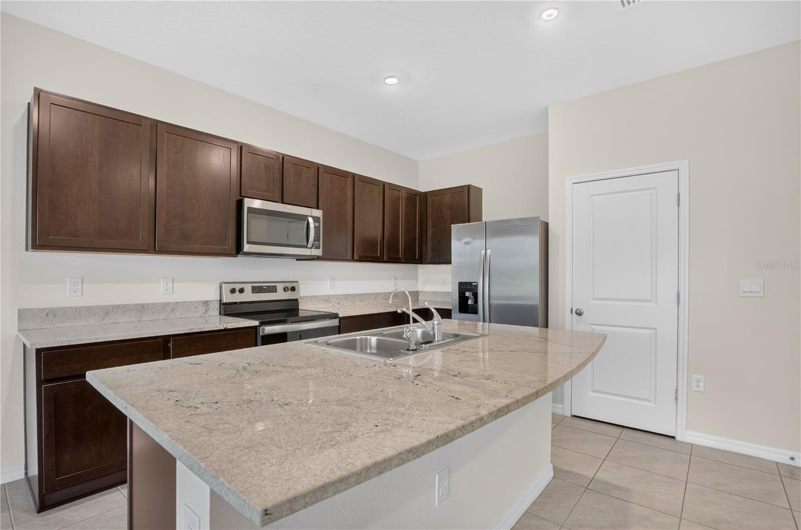 AVALON PARK WEST NORTH PH 2 4 5 - Residential
