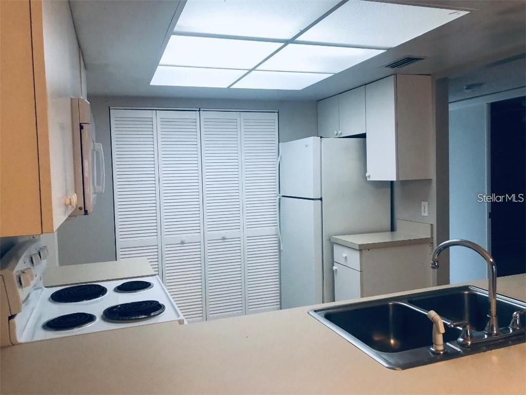 PINE SHADOWS CONDO PH 04 - Residential Lease