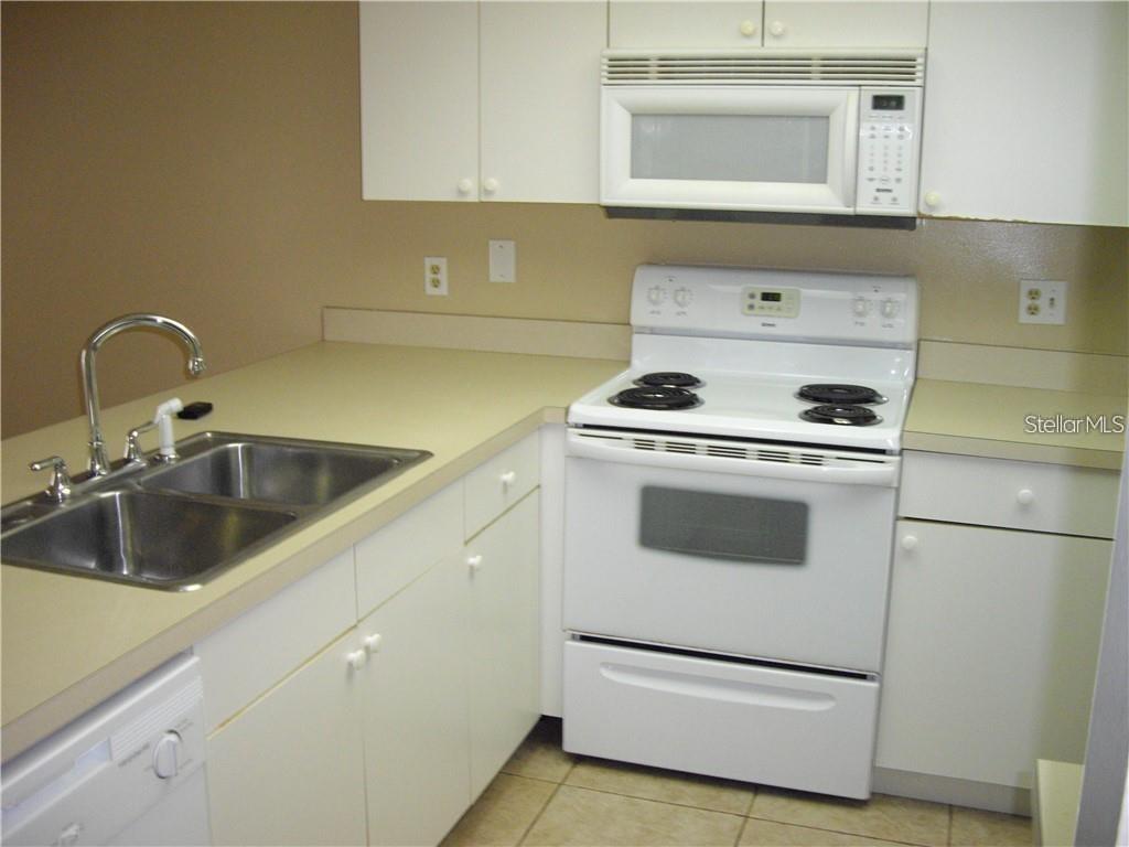 PINE SHADOWS CONDO PH 04 - Residential Lease