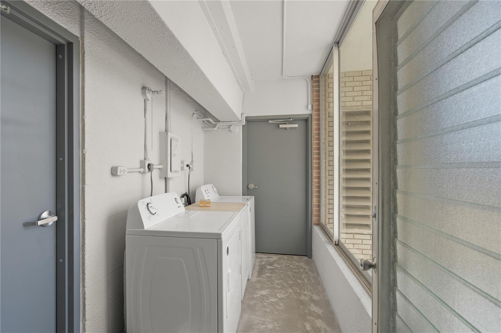 ISLAND HOUSE - Residential