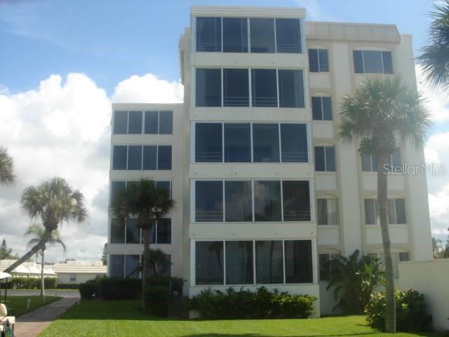 ISLAND HOUSE - Residential