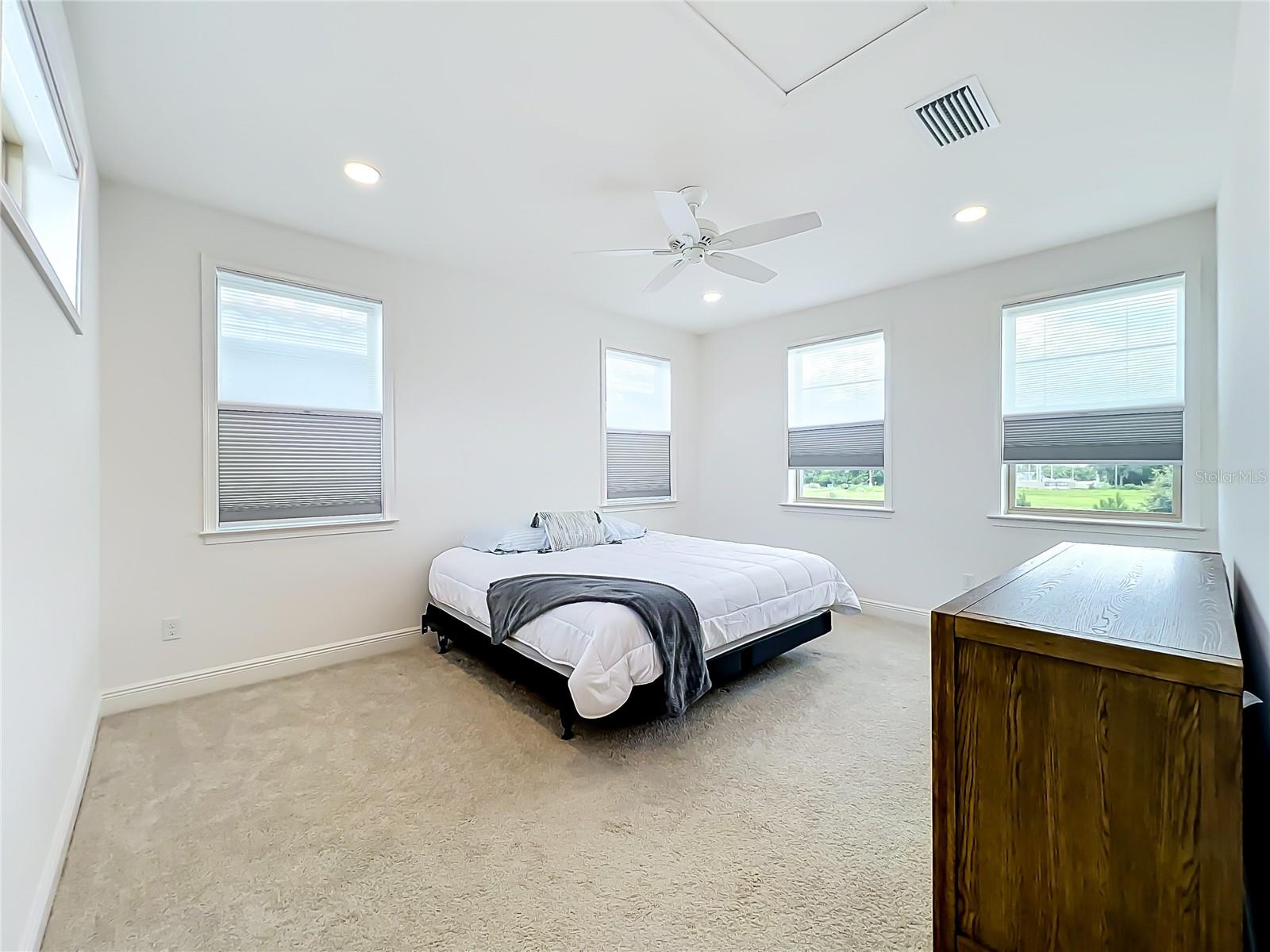 EAGLE CREEK - Residential