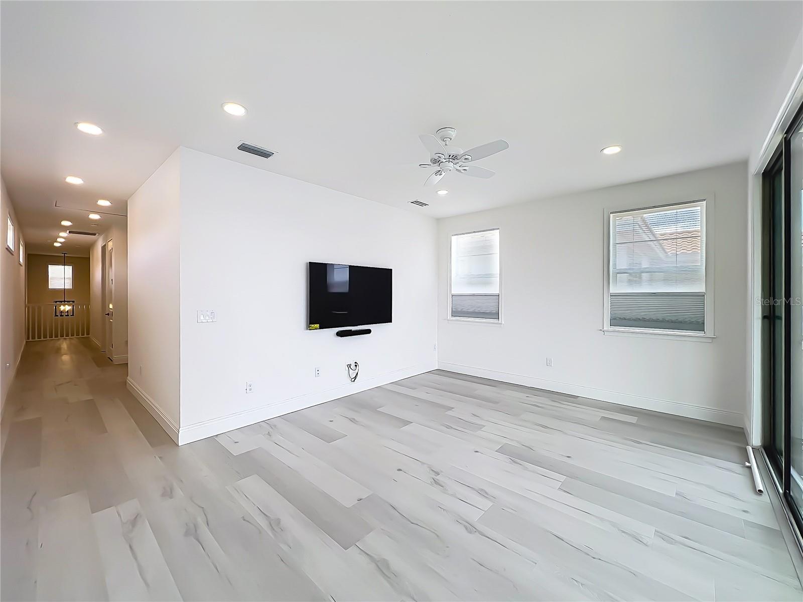 EAGLE CREEK - Residential