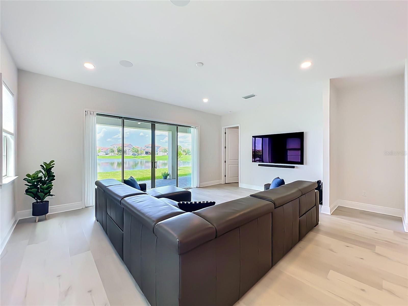 EAGLE CREEK - Residential