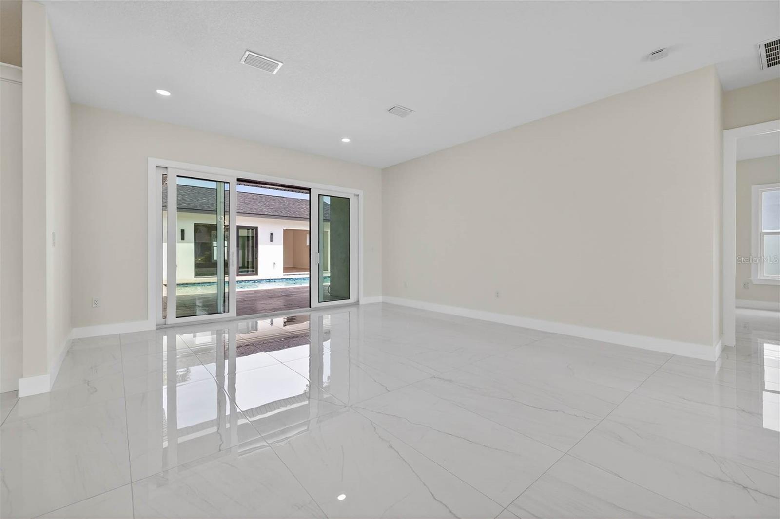 COLLINS ESTATES PH I - Residential