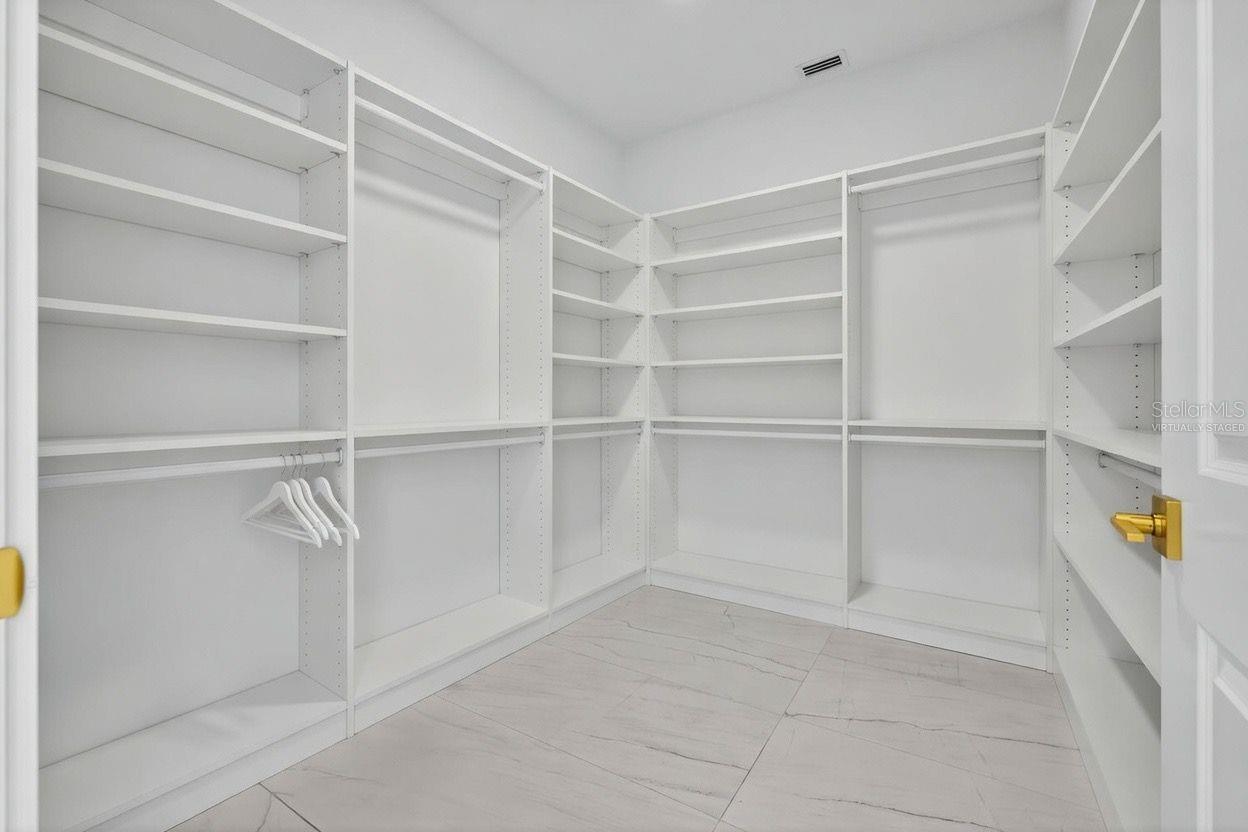 COLLINS ESTATES PH I - Residential