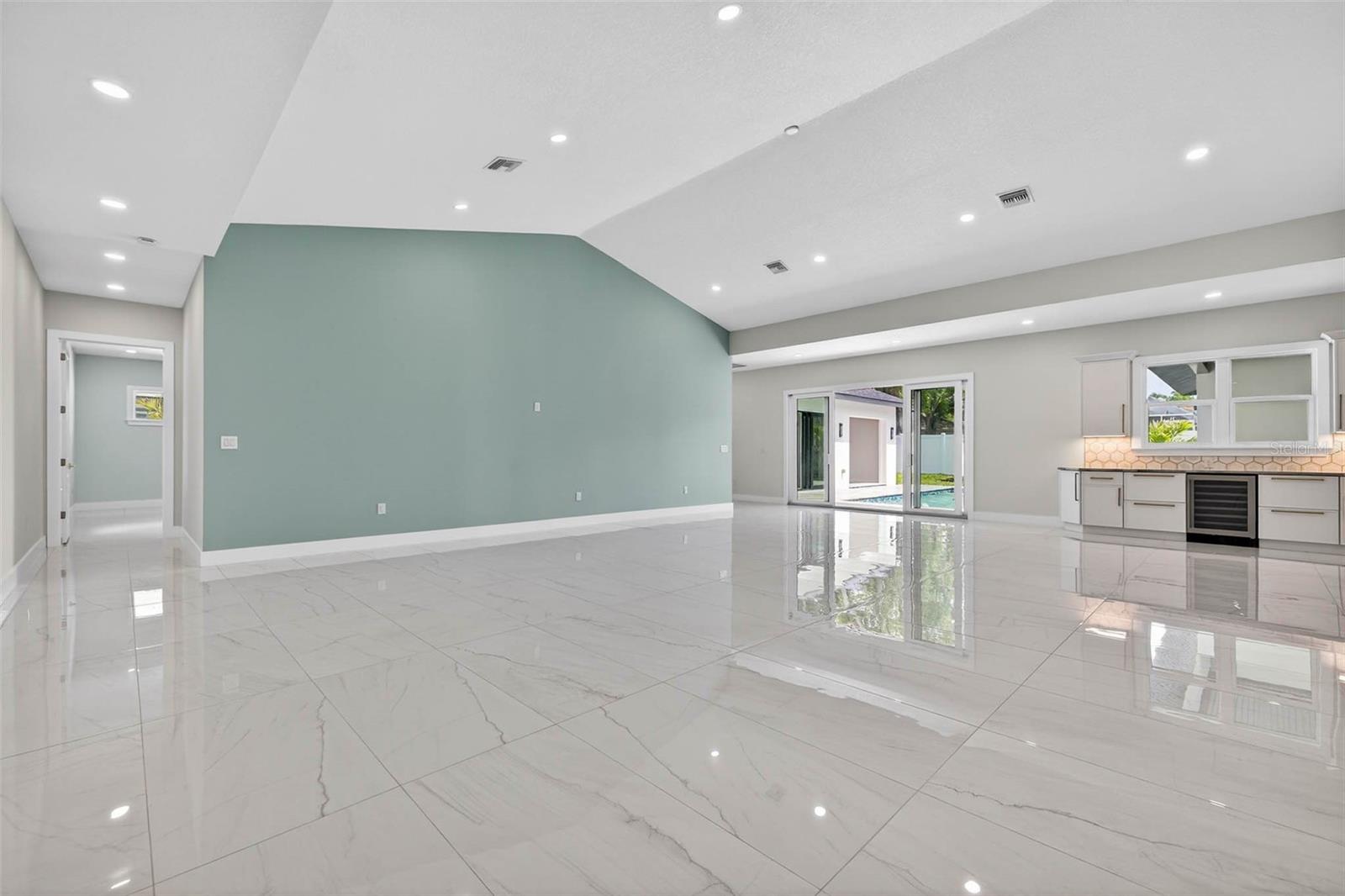 COLLINS ESTATES PH I - Residential
