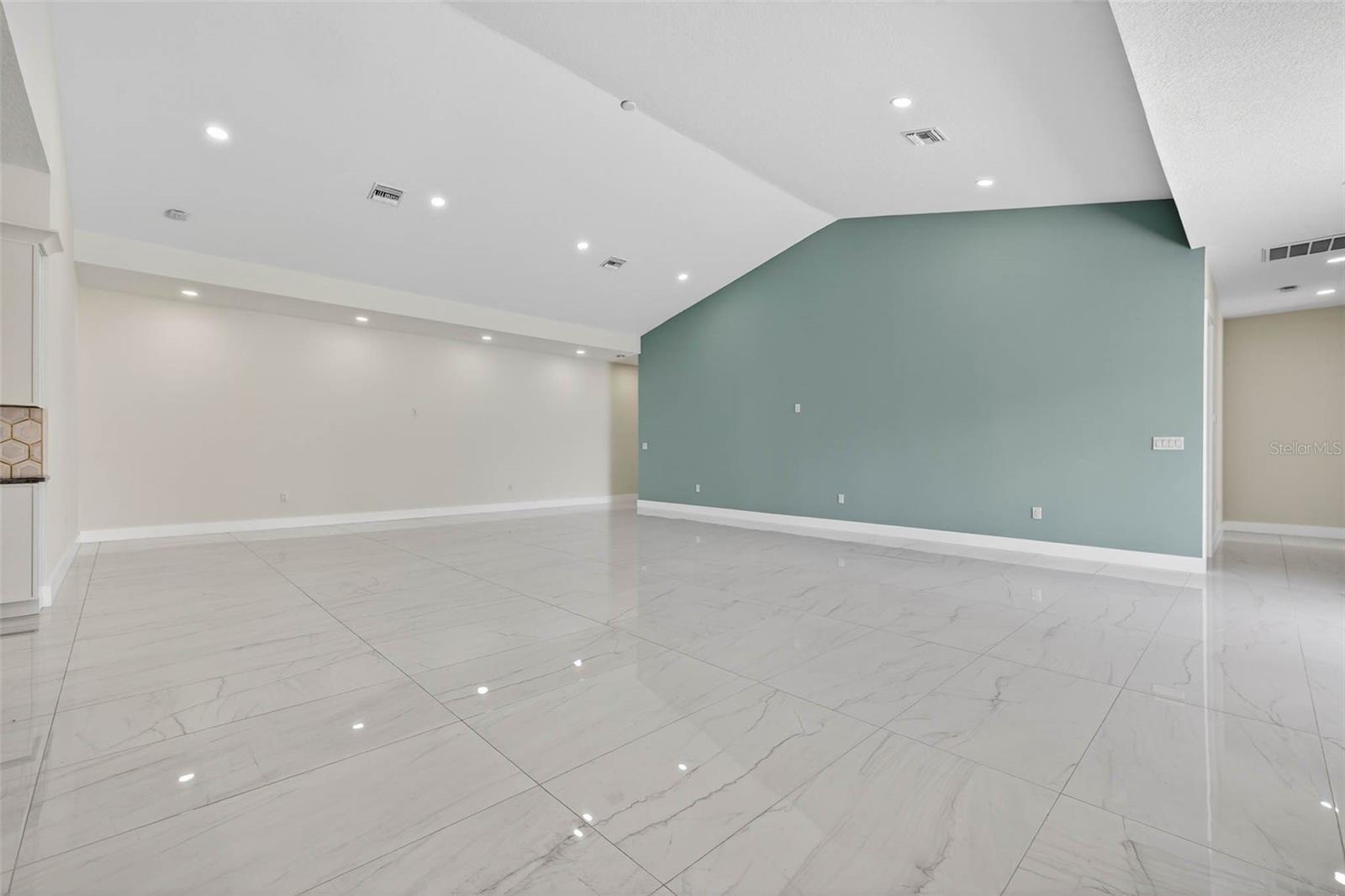 COLLINS ESTATES PH I - Residential