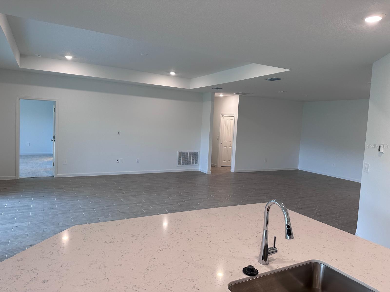 CONVERGENCE RESEARCH PARK - Residential Lease