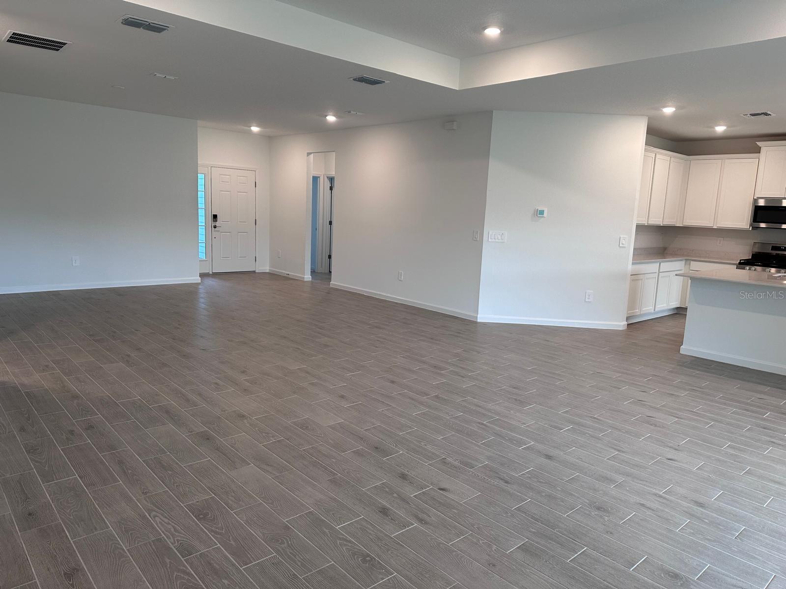 CONVERGENCE RESEARCH PARK - Residential Lease