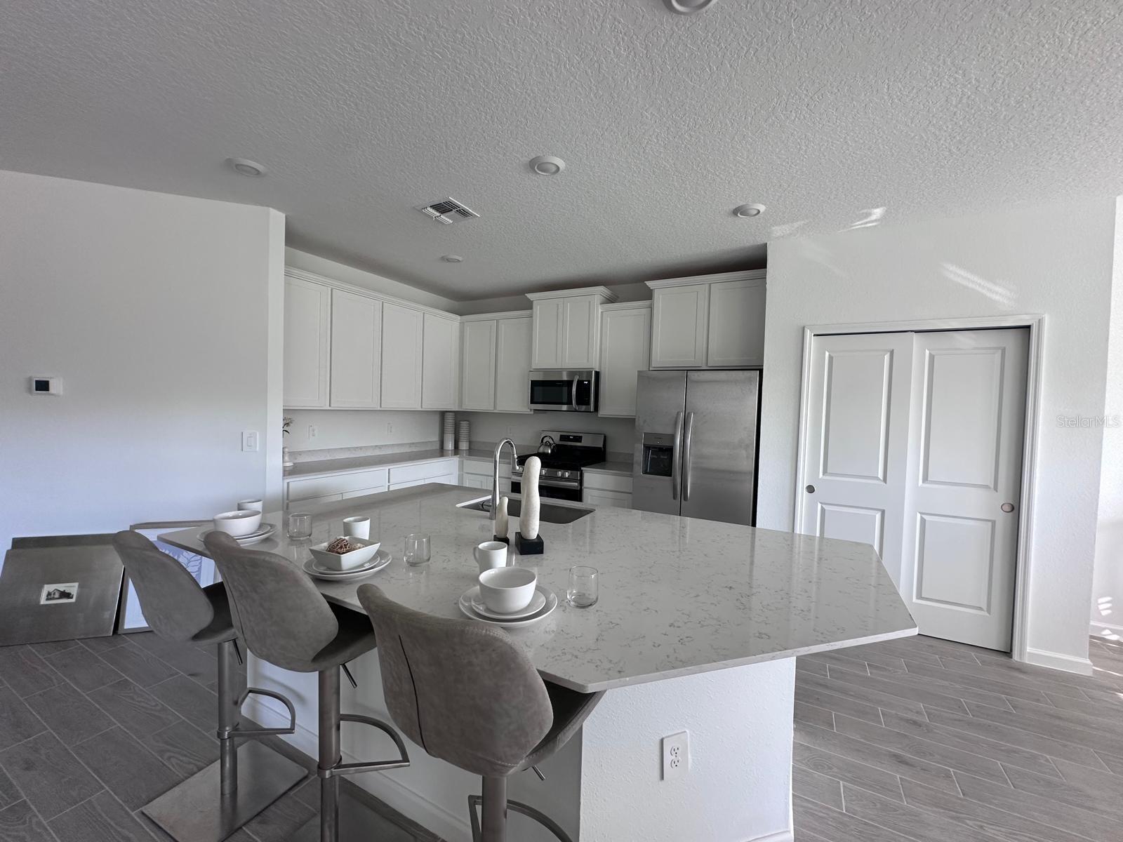 CONVERGENCE RESEARCH PARK - Residential Lease