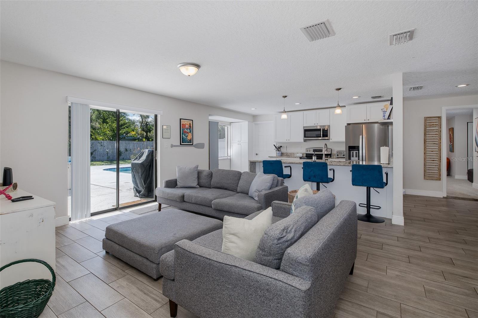 DE SOTO ESTATES - Residential
