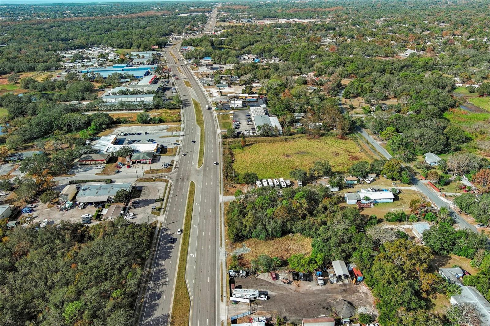 LAKEWOOD ACRES - Land
