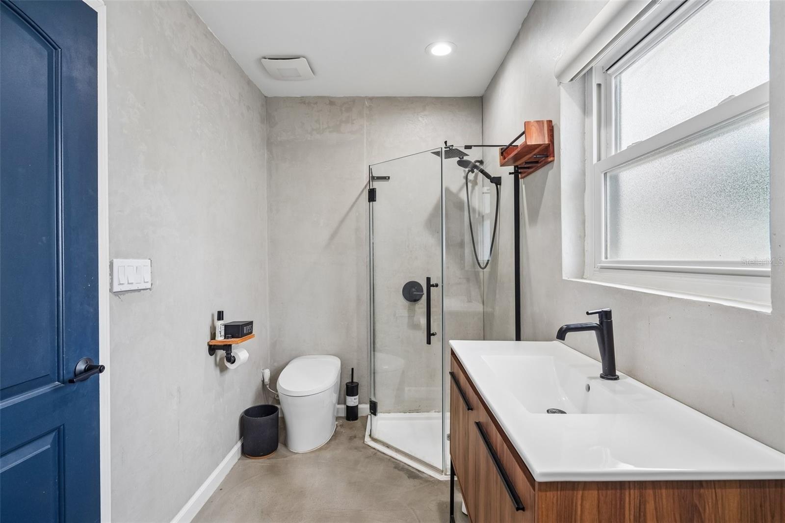 BROADWATER UNIT 2 BLK P - Residential
