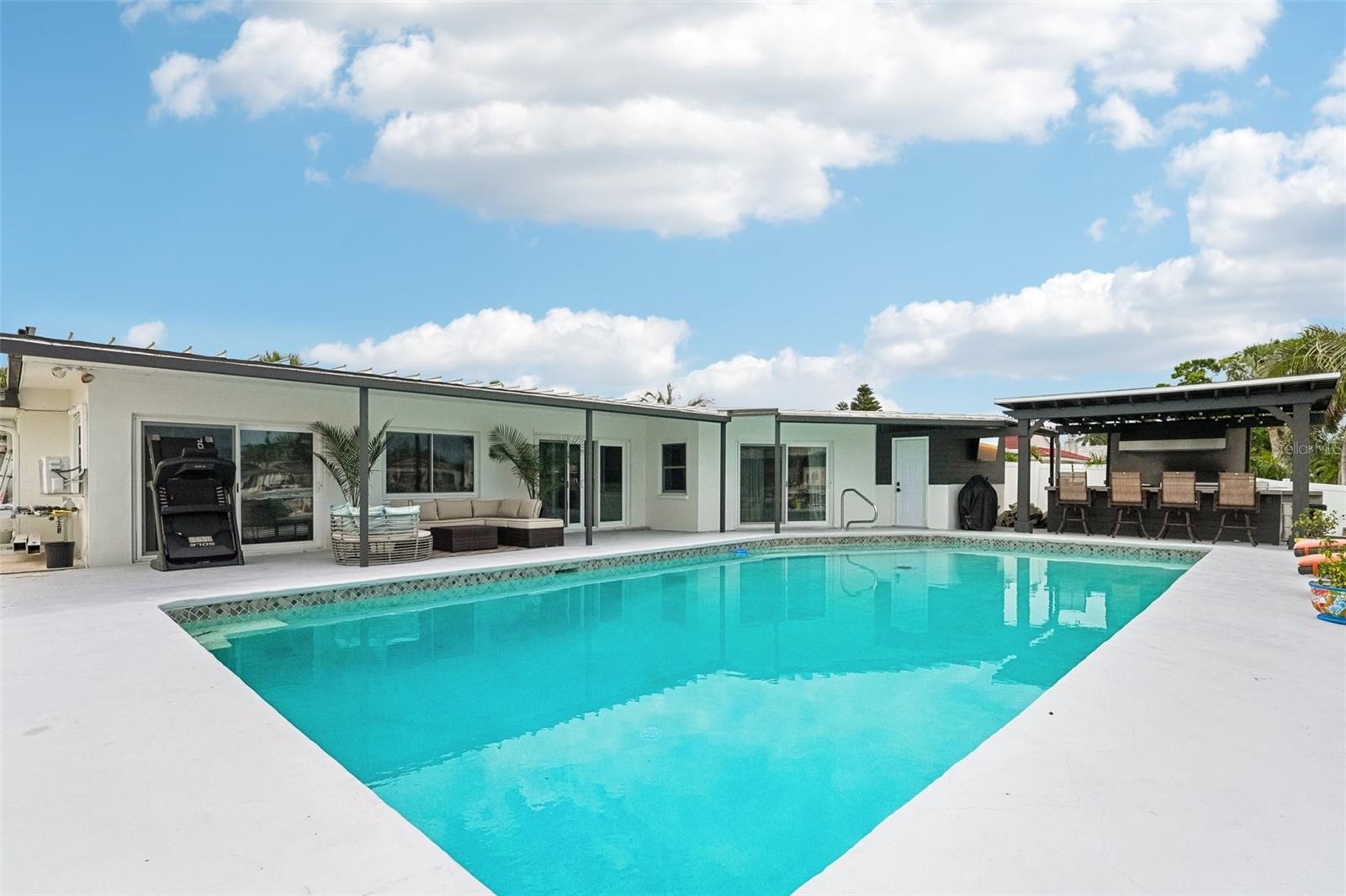 BROADWATER UNIT 2 BLK P - Residential