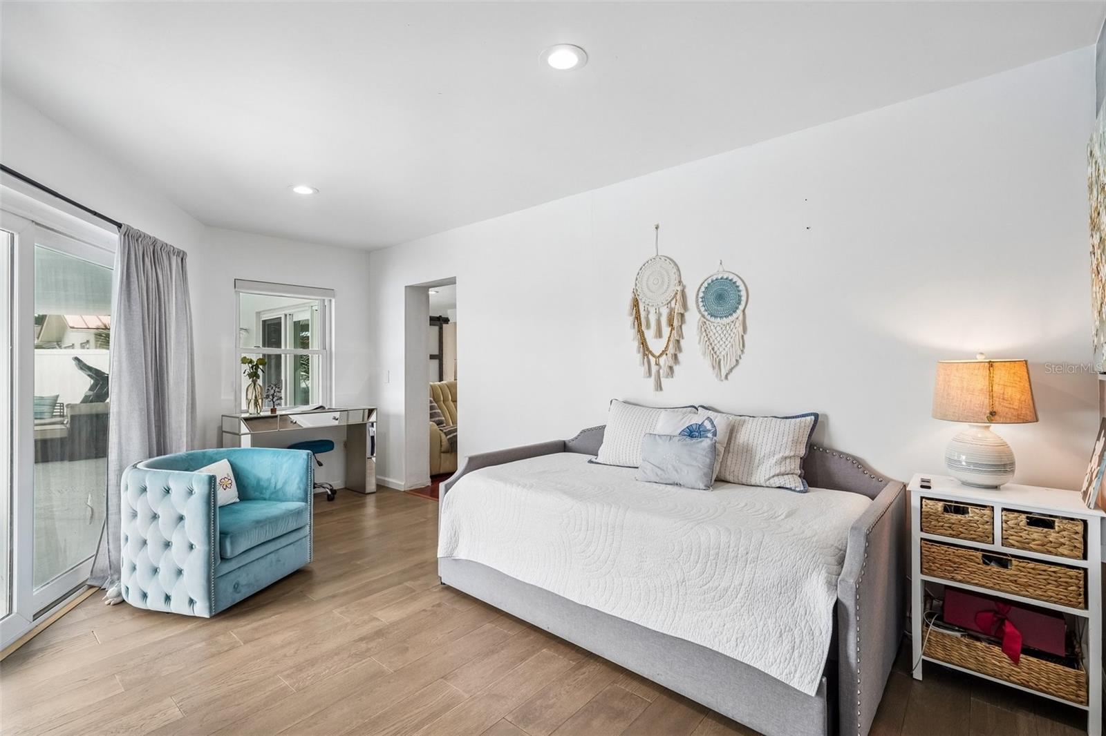 BROADWATER UNIT 2 BLK P - Residential